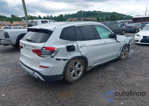 2018 BMW X3 xDrive30I z USA, uszkodzony, nr VIN 5UXTR9C51JLC82858